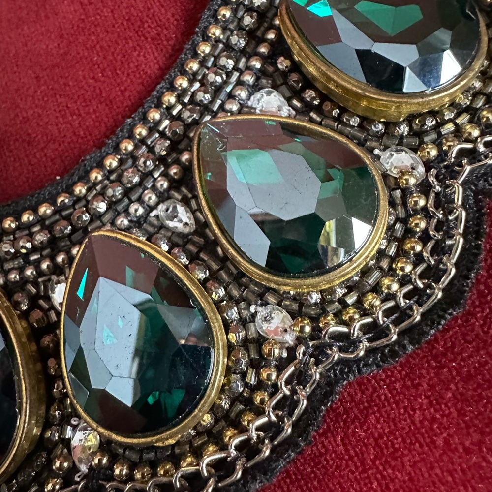 Vintage Chico’s Elegant Gold and Green collar Necklace Set - Picture 5 of 10
